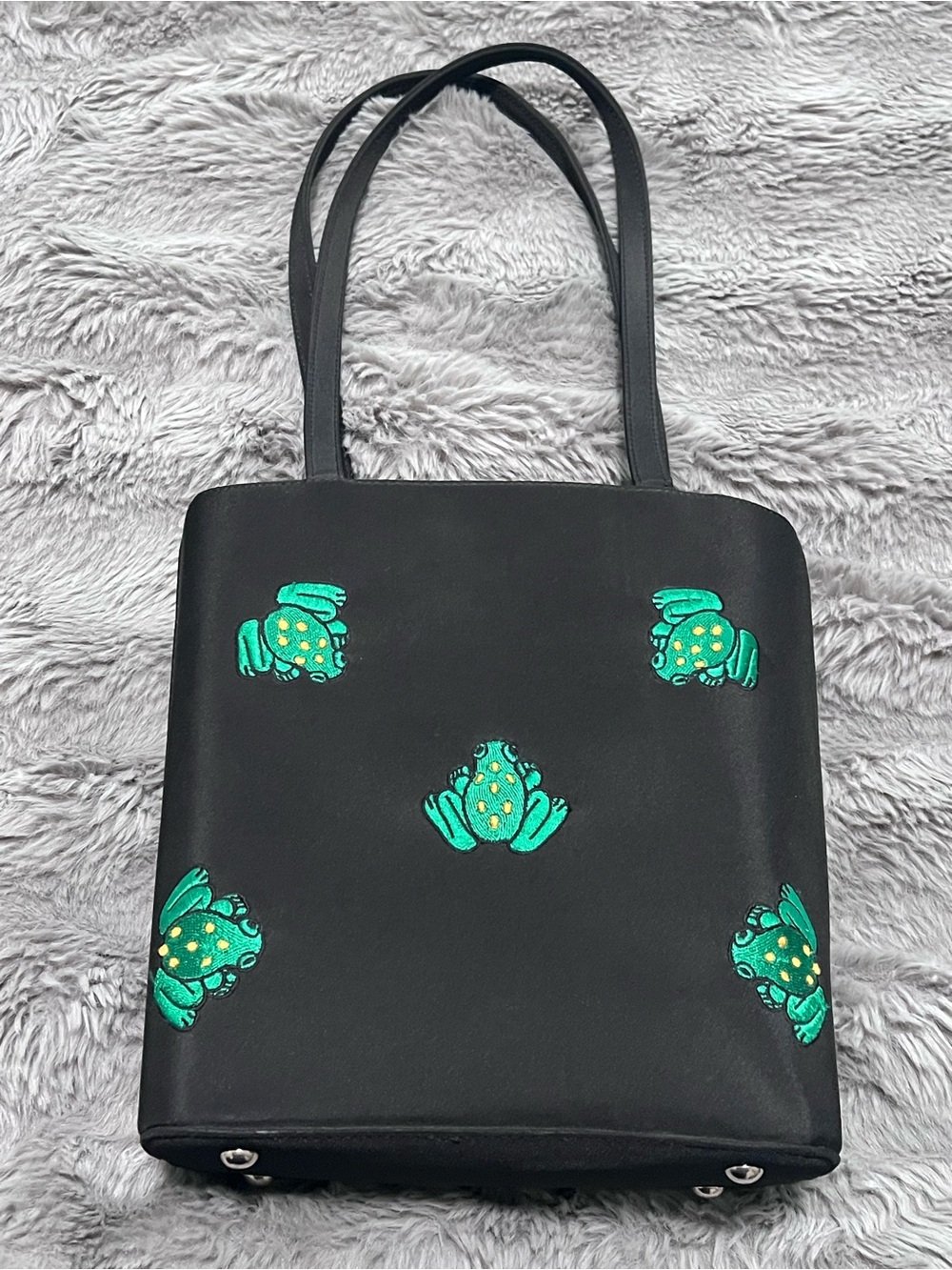 Sandol Living handbag with frog design